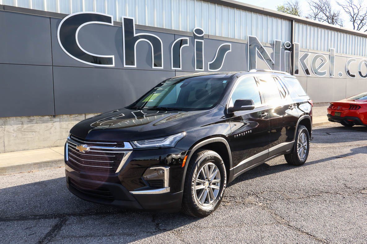 Used 2023 Chevrolet Traverse LT