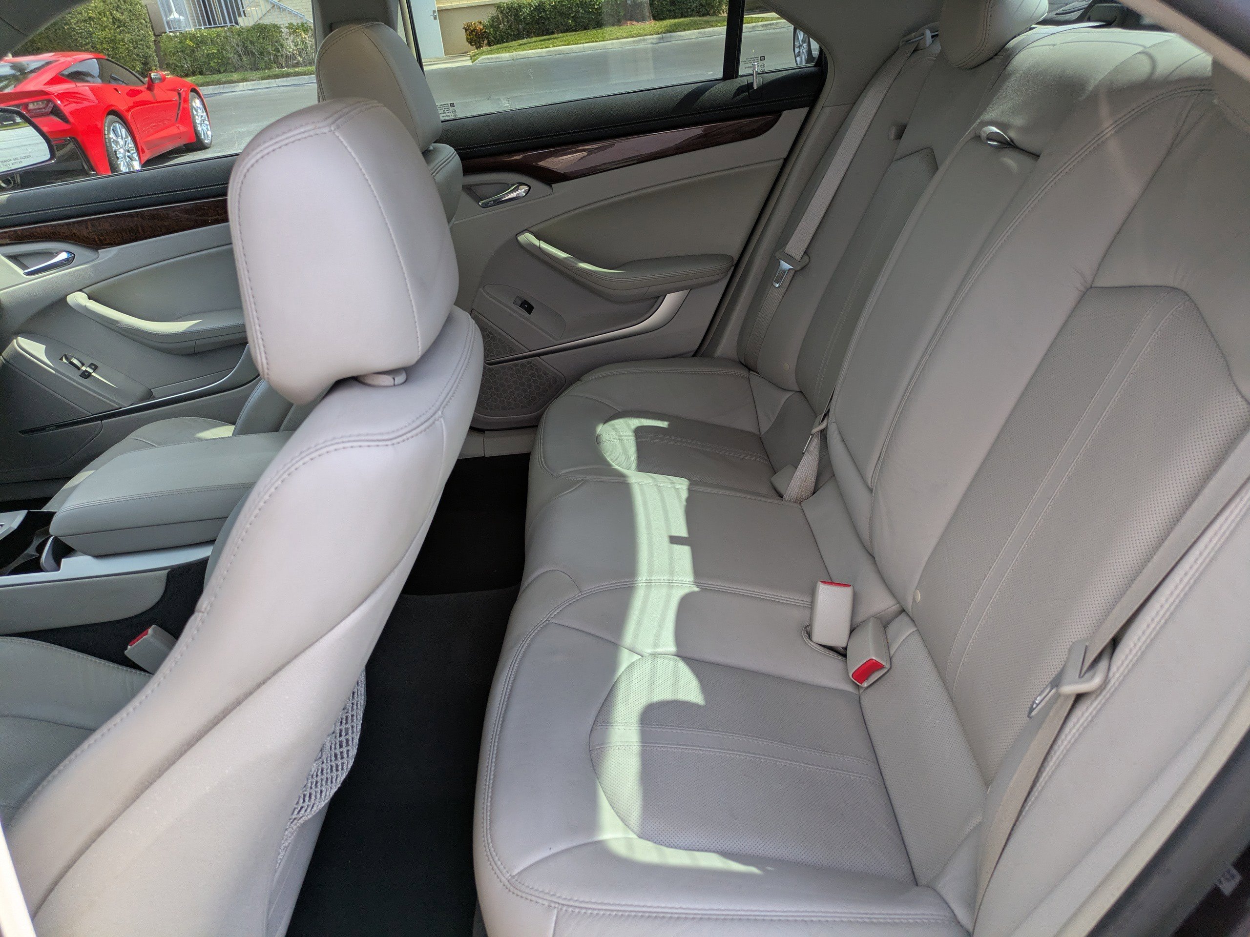 Used 2010 Cadillac CTS Premium image 10