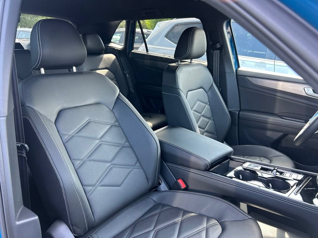 New 2026 Volkswagen Atlas Cross Sport SE FWD image 43