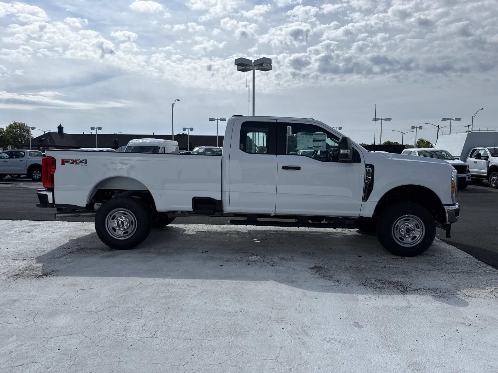 New 2026 Ford F250 XL w/ FX4 Off-Road Package AWD/4WD image 2