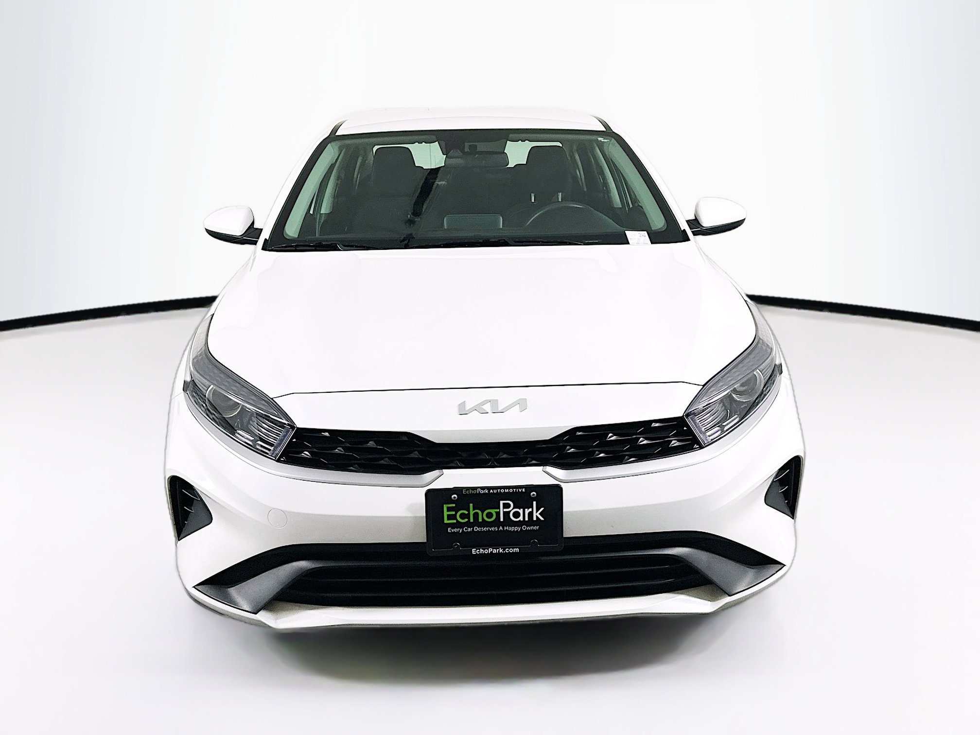 Used 2024 Kia Forte LXS image 2