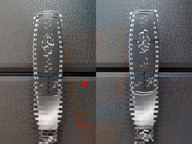 Certified 2020 Mercedes-Benz GLC 43 AMG 4MATIC image 28