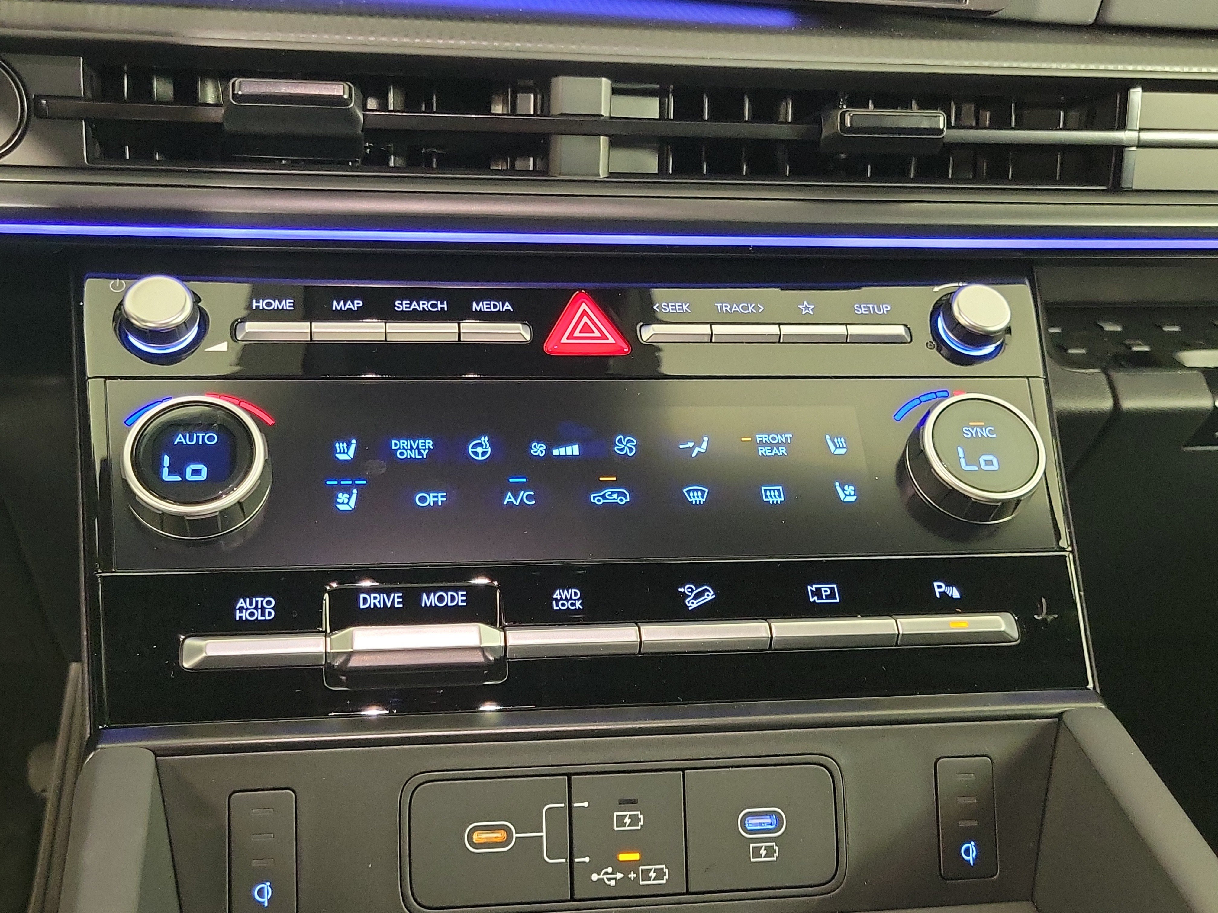 New 2026 Hyundai Santa Fe Calligraphy AWD/4WD image 16