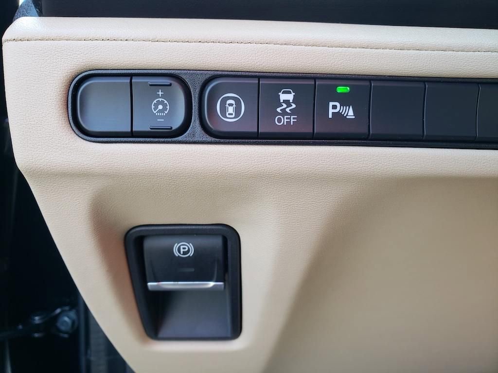 Certified 2024 Acura MDX SH-AWD w/ Technology Package image 24