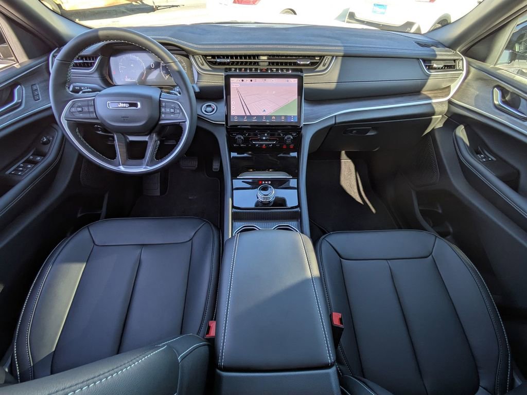 New 2025 Jeep Grand Cherokee L Limited image 29