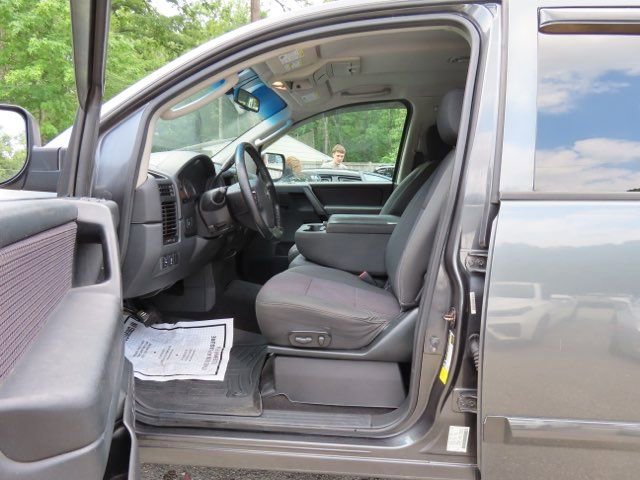 Used 2009 Nissan Titan SE w/ SE Drivers Convenience Pkg image 18