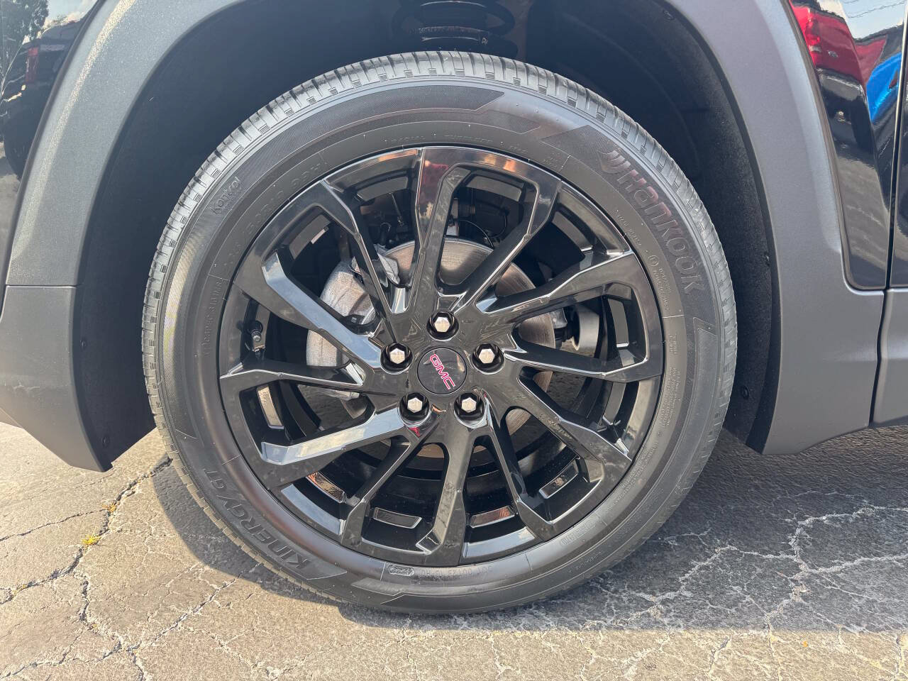 Used 2023 GMC Terrain SLT w/ Tech Package FWD image 13