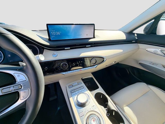 Used 2025 Genesis GV70 2.5T w/ Advanced Package image 27