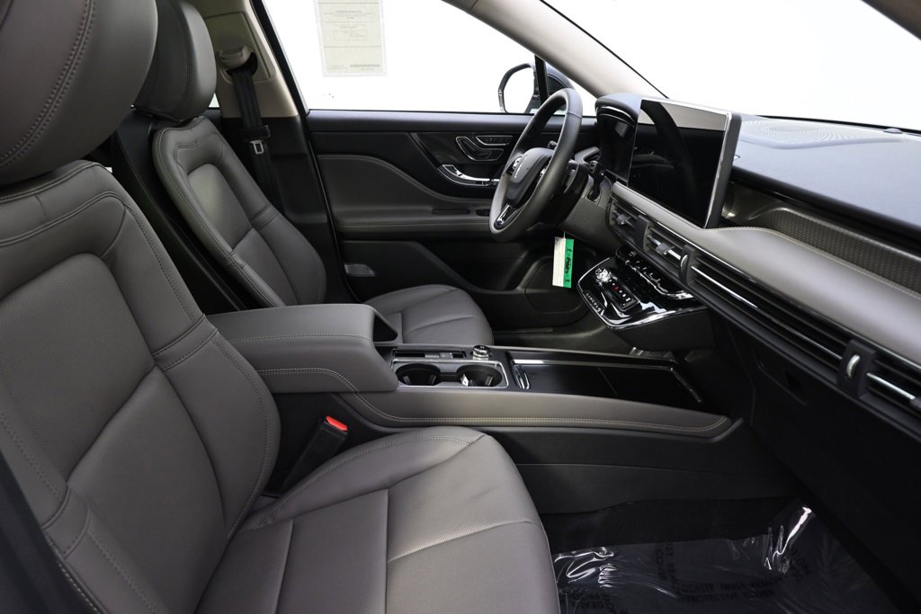 New 2026 Lincoln Corsair Grand Touring image 16