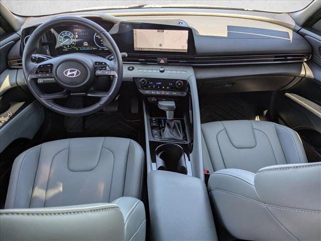 Used 2024 Hyundai Elantra Limited image 19