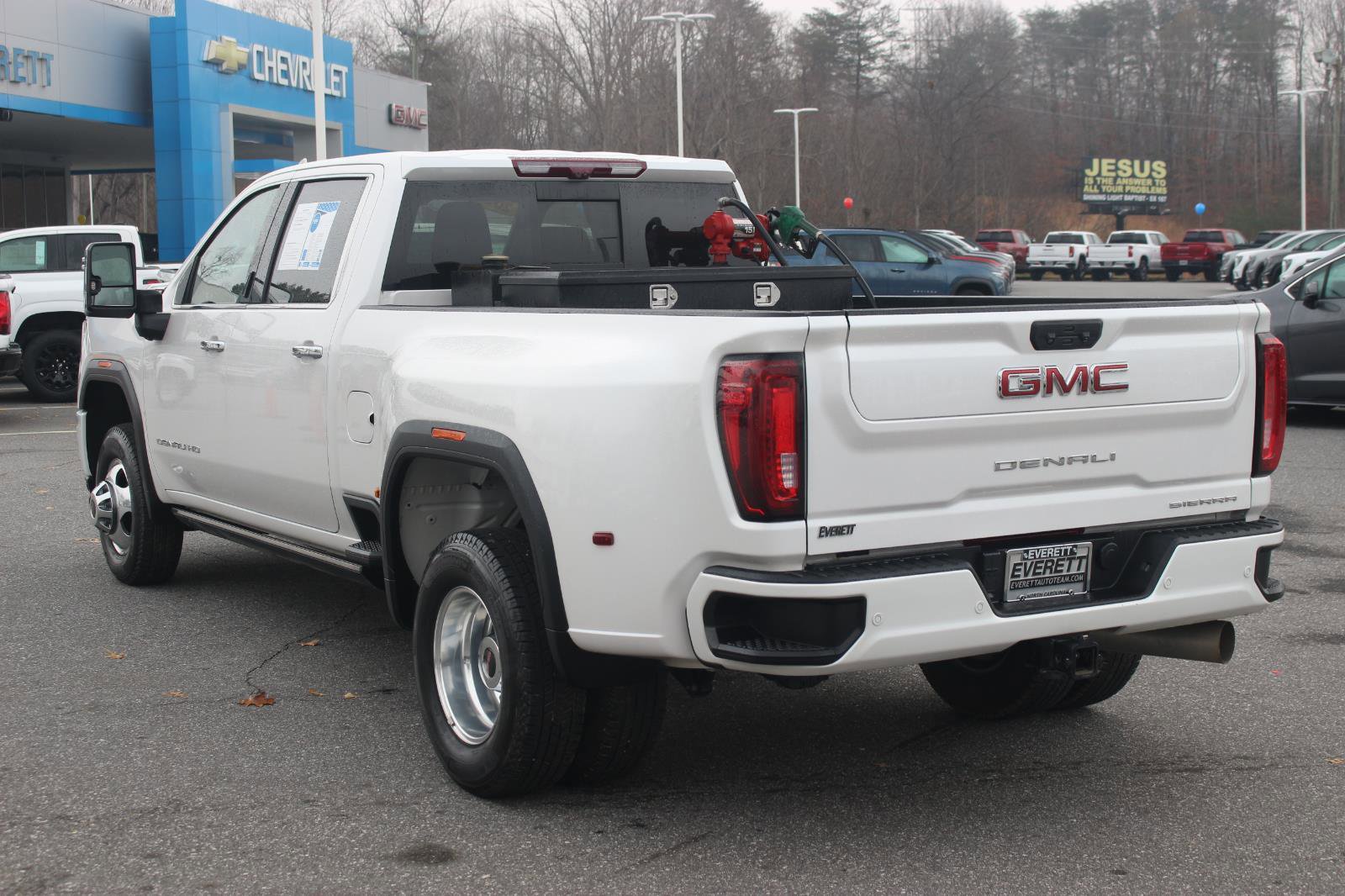 Used 2023 GMC Sierra 3500 Denali w/ Denali Ultimate Package image 5