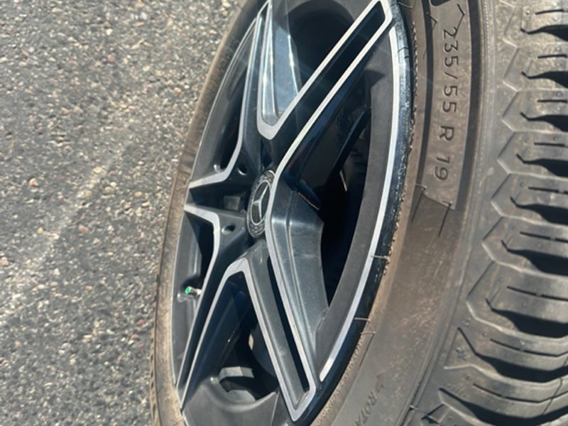 Used 2022 Mercedes-Benz GLC 300 300 4matic image 21