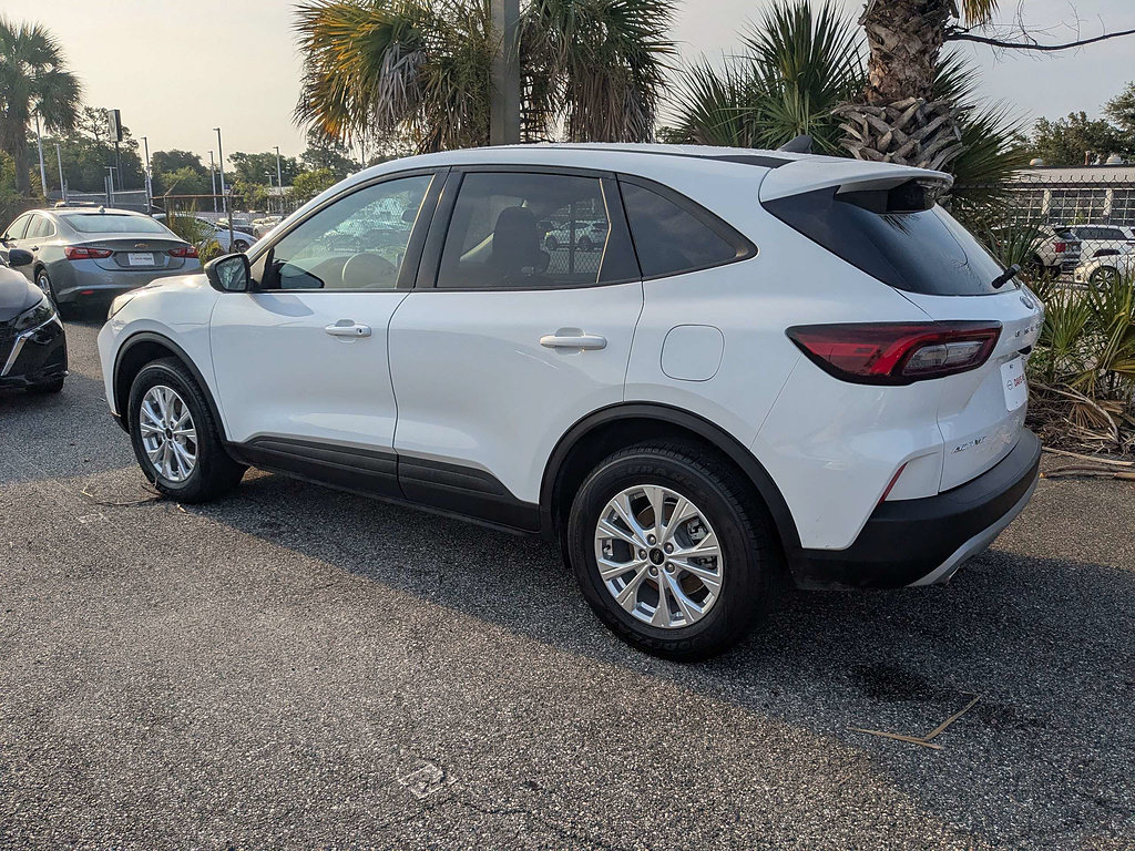 Used 2025 Ford Escape Active AWD/4WD image 6