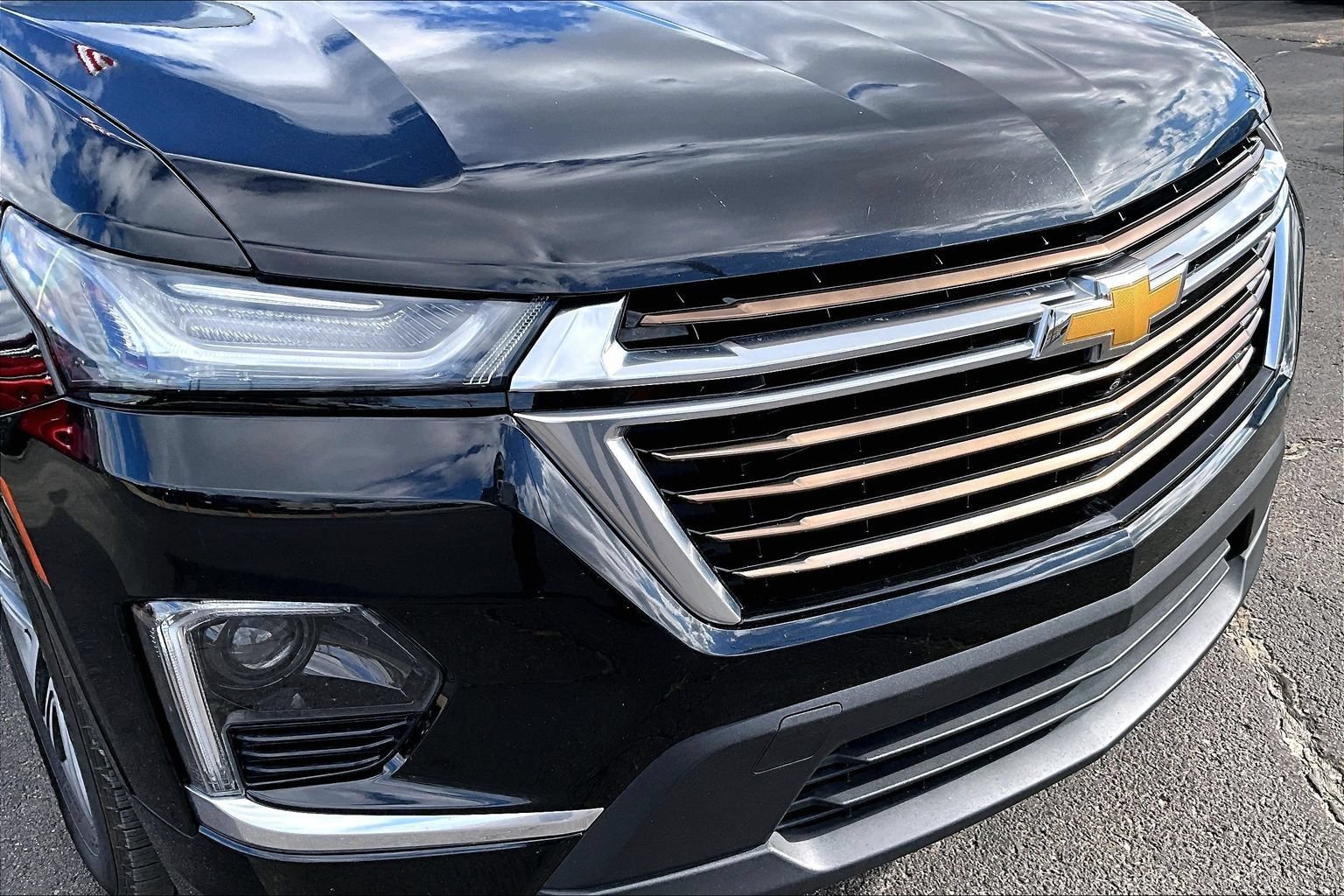 Used 2022 Chevrolet Traverse High Country w/ LPO, Floor Liner Package AWD/4WD image 31
