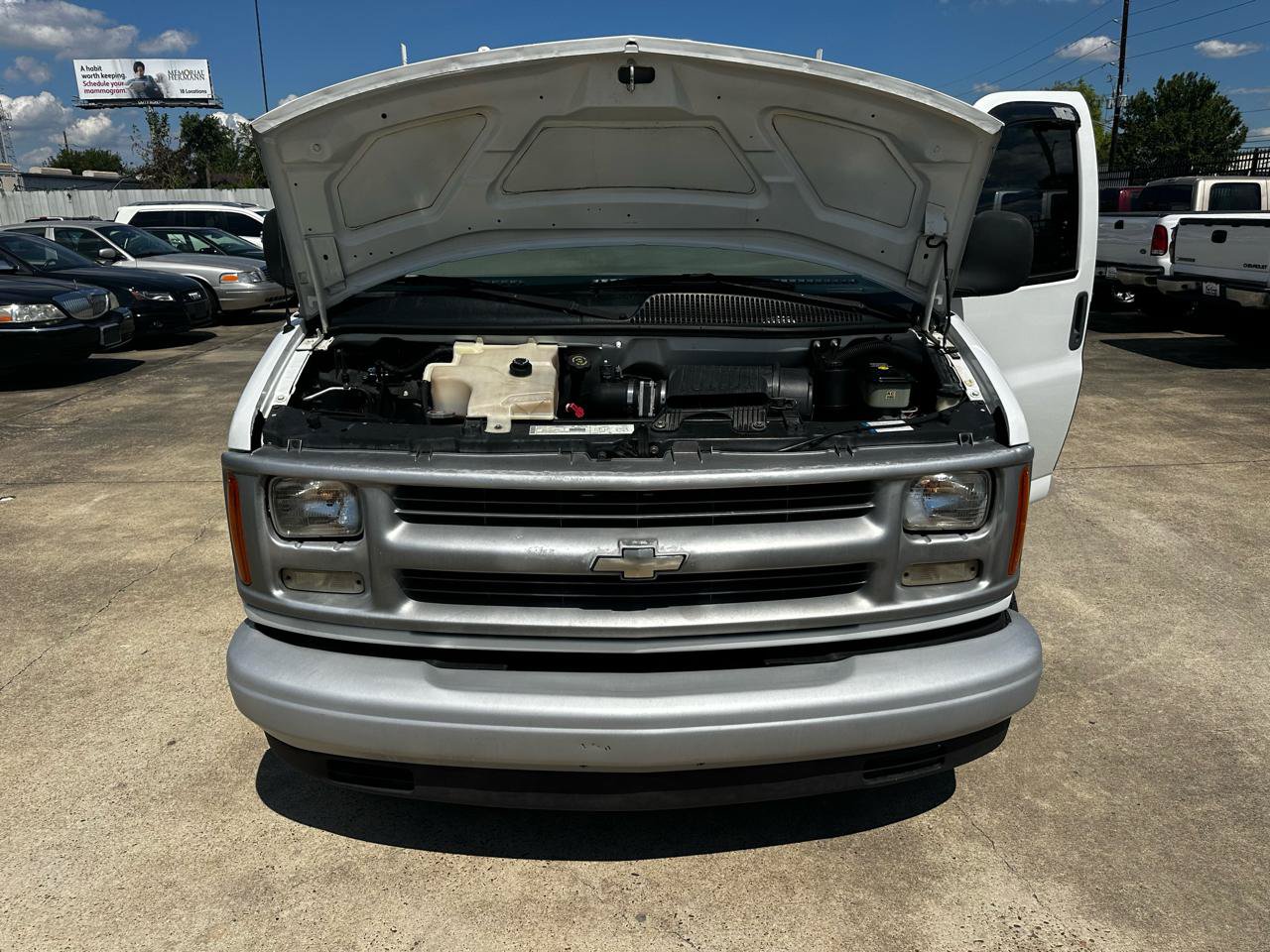 Used 2001 Chevrolet Express 1500 RWD image 52