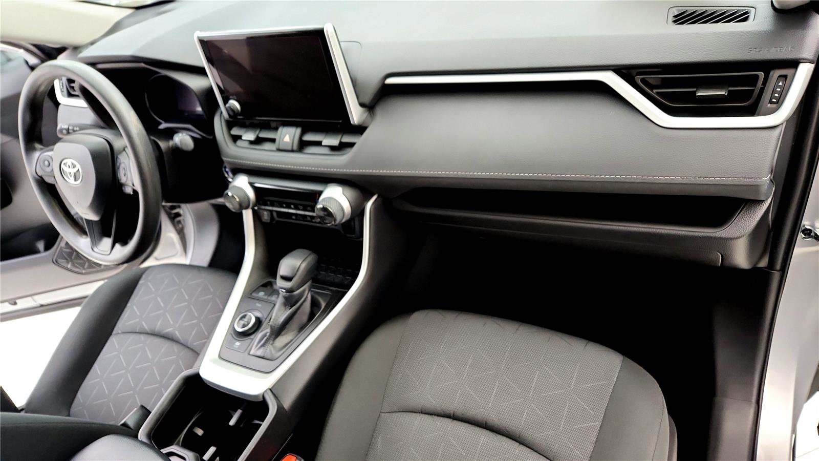 Used 2024 Toyota RAV4 XLE w/ Convenience Package image 16