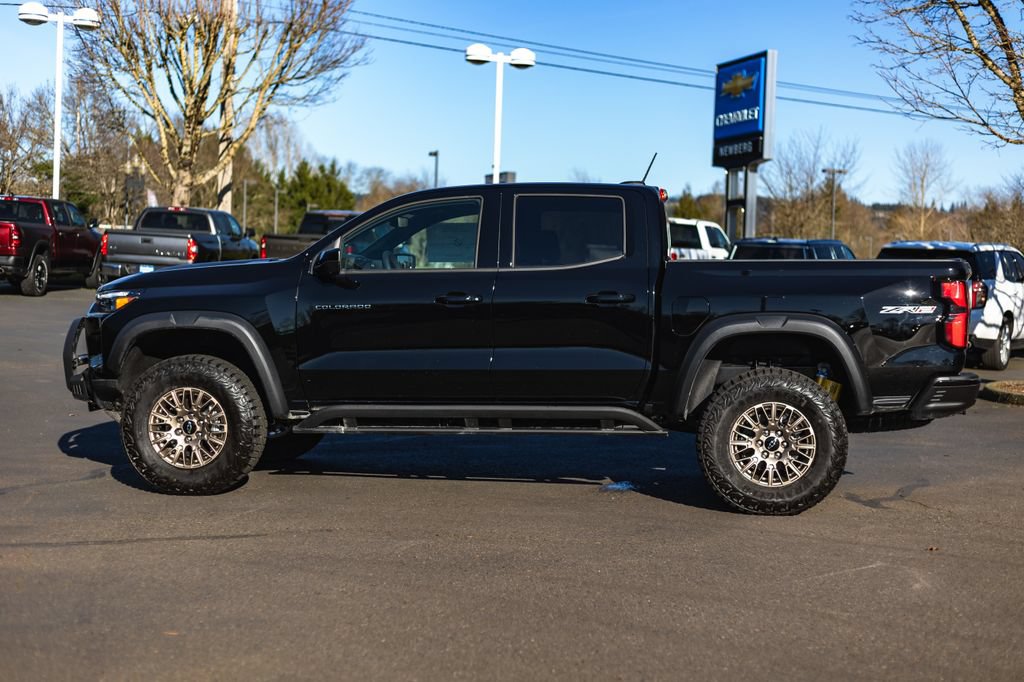 New 2026 Chevrolet Colorado ZR2 w/ Off-Road Front Bumper Package AWD/4WD image 15