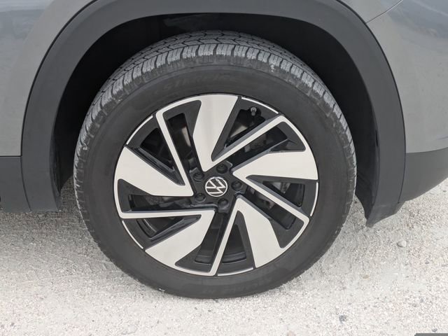 Used 2025 Volkswagen Atlas SE image 9