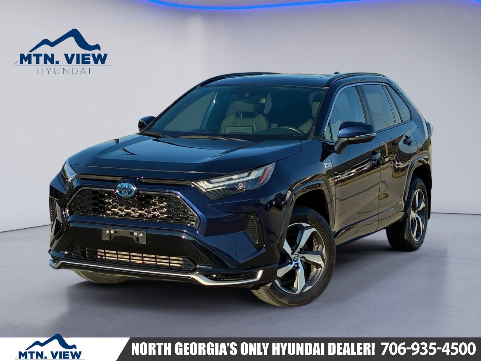 Used 2024 Toyota RAV4 SE w/ Weather & Moonroof Package