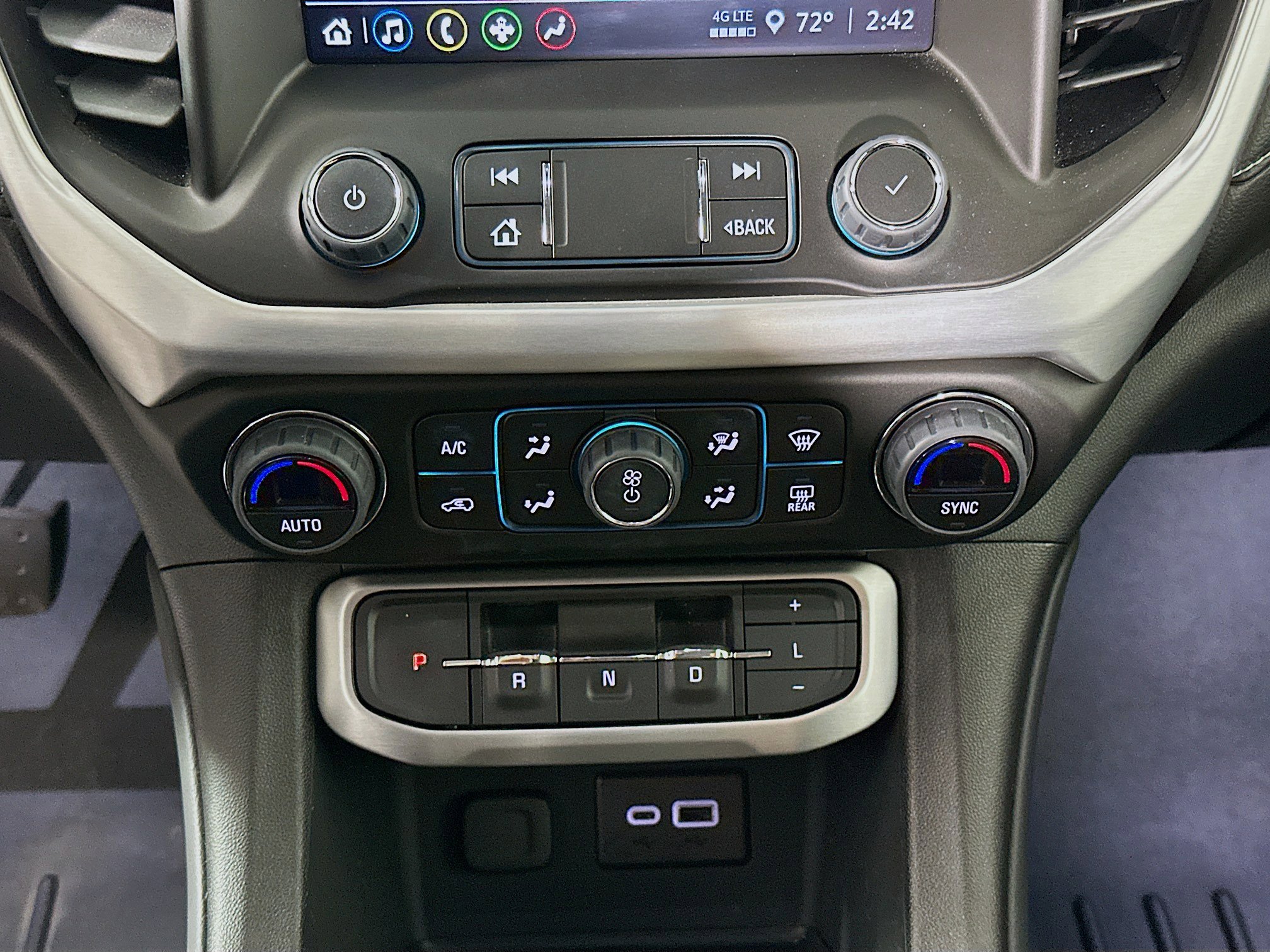 Used 2023 GMC Acadia SLE w/ Driver Convenience Package image 22