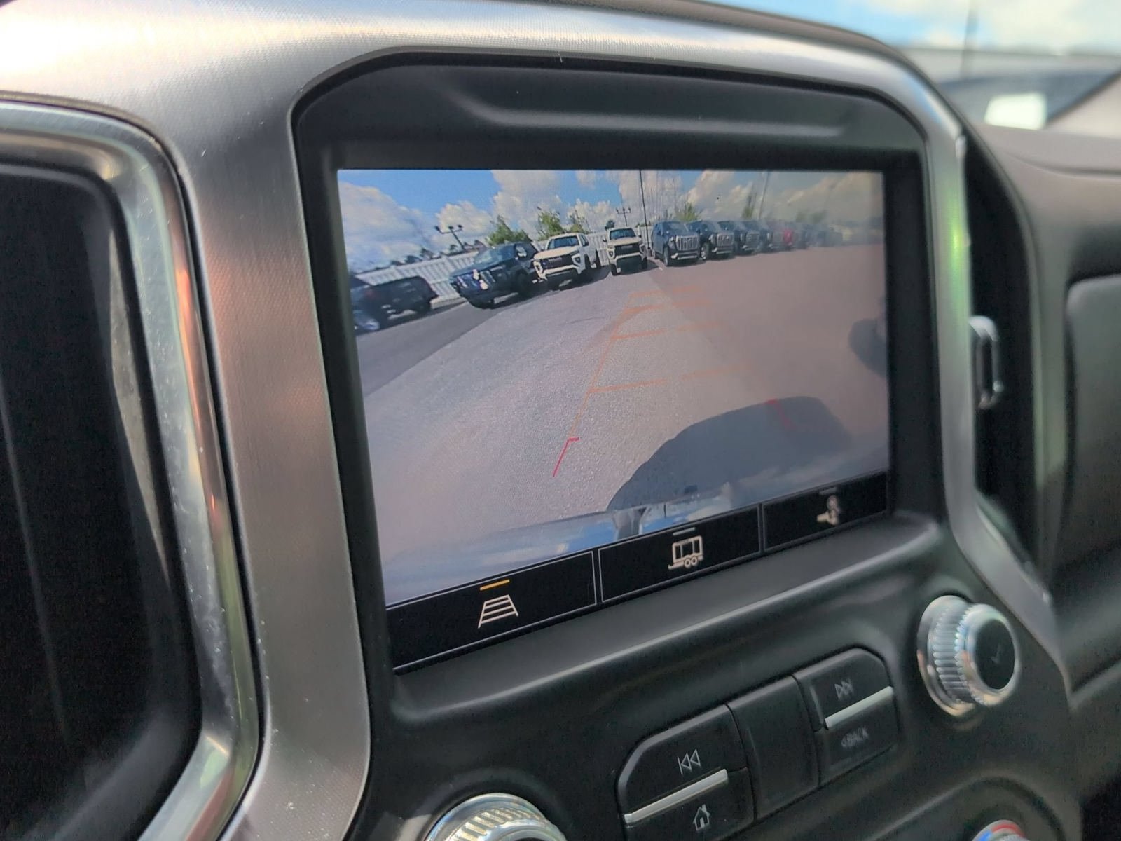 Used 2022 GMC Sierra 1500 SLT w/ SLT Premium Plus Package AWD/4WD image 19