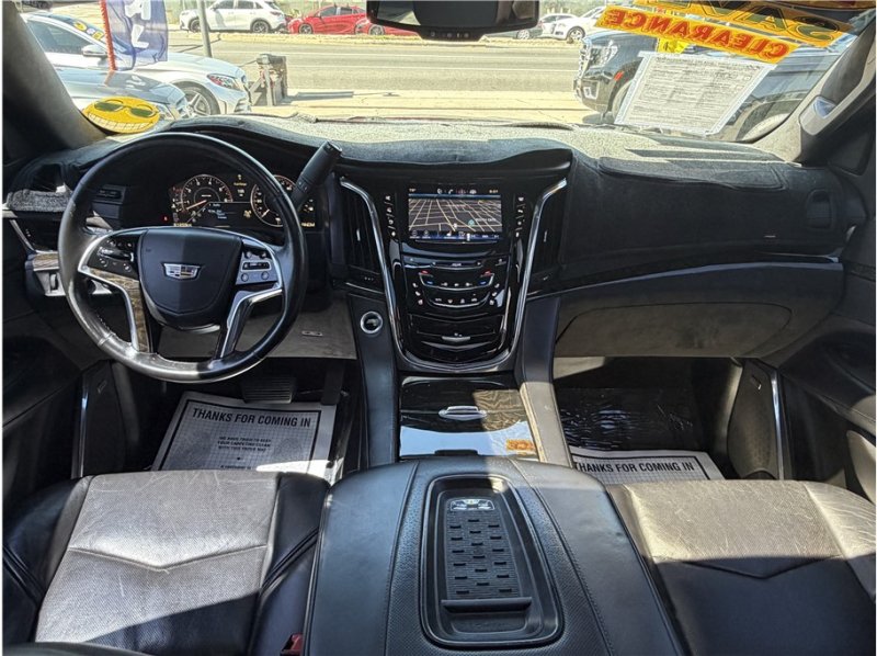Used 2015 Cadillac Escalade ESV Platinum AWD/4WD image 36
