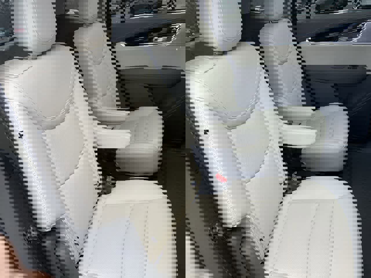 Certified 2024 Cadillac XT6 Premium Luxury w/ LPO, Floor Liner Package image 15