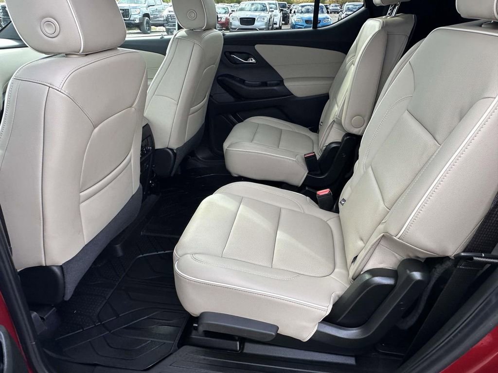 Certified 2023 Chevrolet Traverse Premier w/ LPO, Floor Liner Package image 13