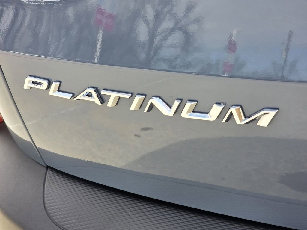 Used 2024 Ford Escape Platinum w/ Premium Technology Package image 10