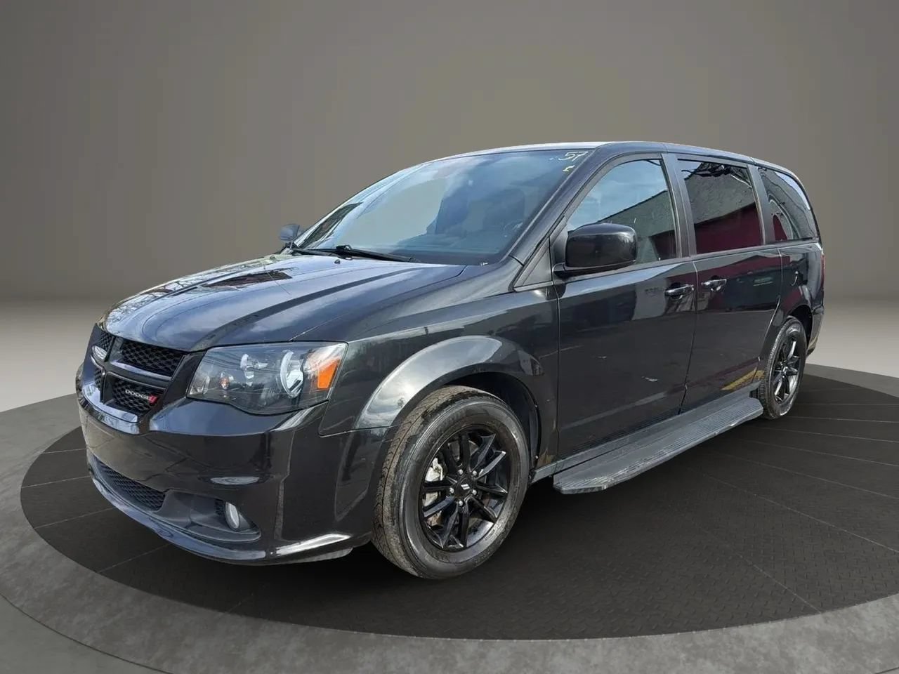 Used 2020 Dodge Grand Caravan GT FWD image 1