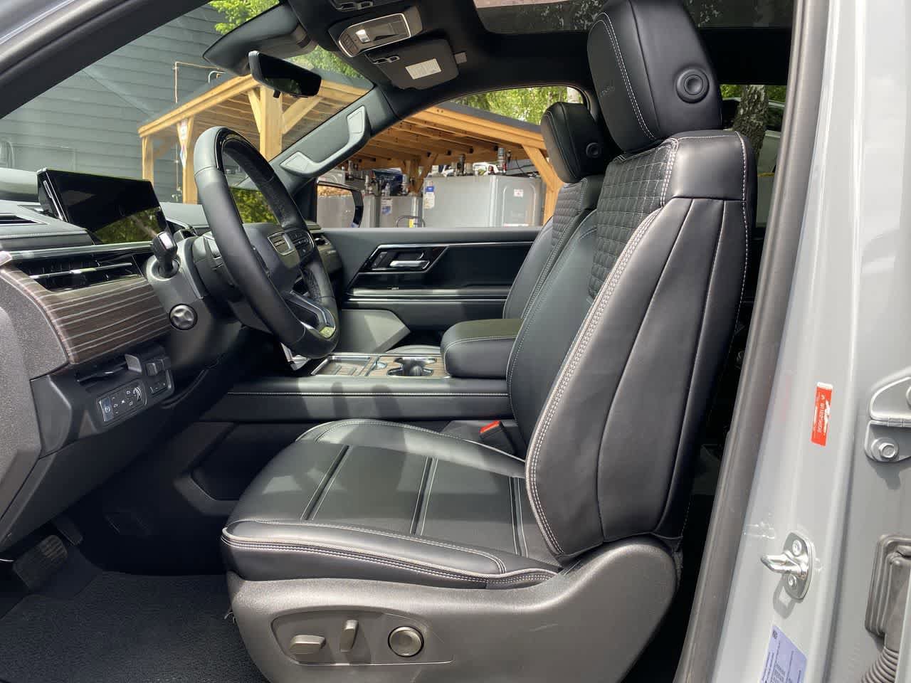 Used 2025 GMC Sierra EV Denali AWD/4WD image 13