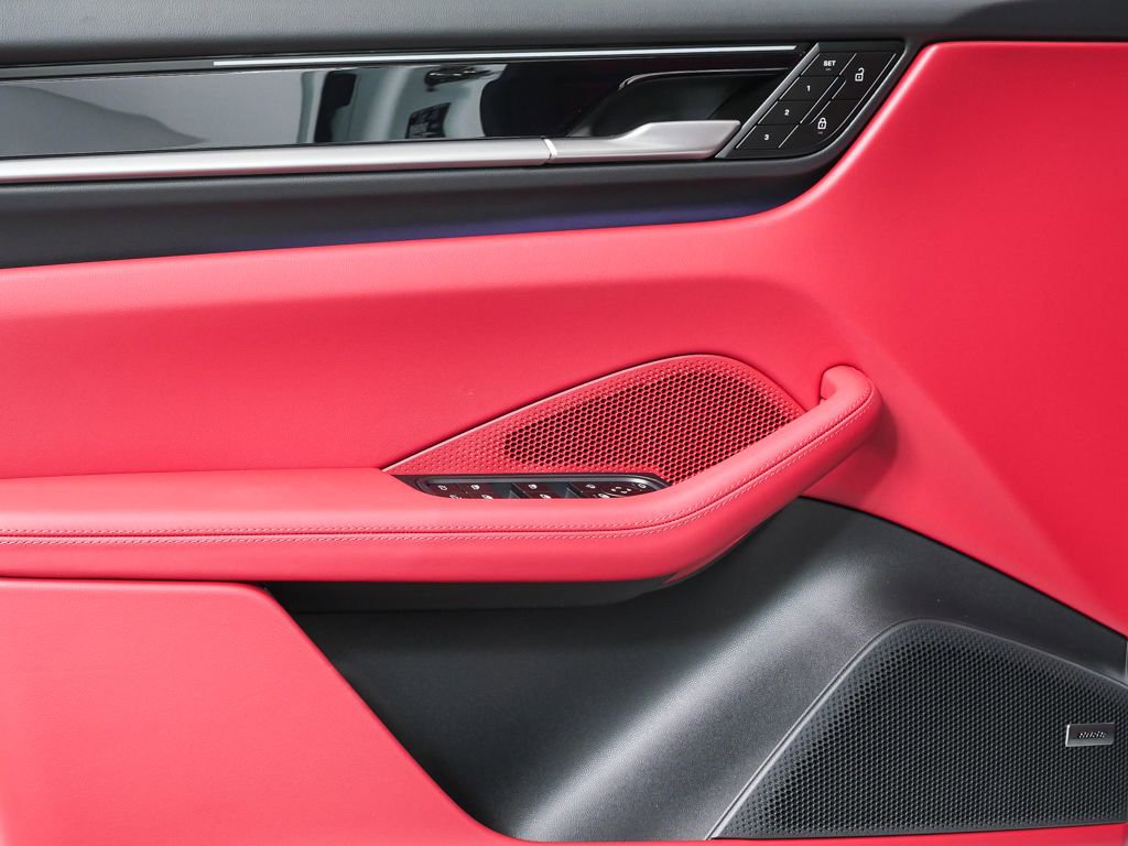 New 2026 Porsche Macan Electric image 6