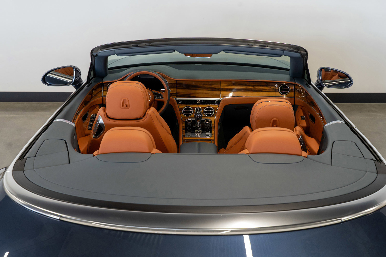Used 2024 Bentley Continental GT V8 AWD/4WD image 36