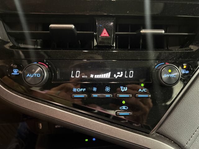 Used 2023 Toyota Camry XLE w/ Navigation Package FWD image 18