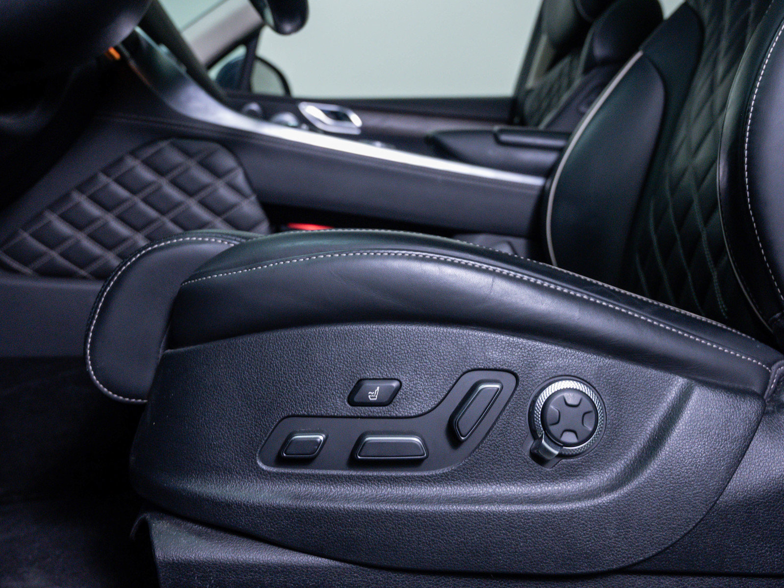 Used 2023 Genesis GV80 3.5T Prestige w/ Prestige Package image 18