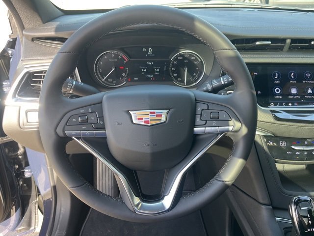 New 2025 Cadillac XT6 Luxury image 19