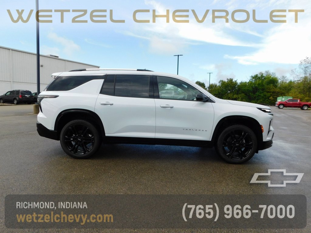 New 2026 Chevrolet Traverse High Country w/ LPO, Floor Liner Package image 2