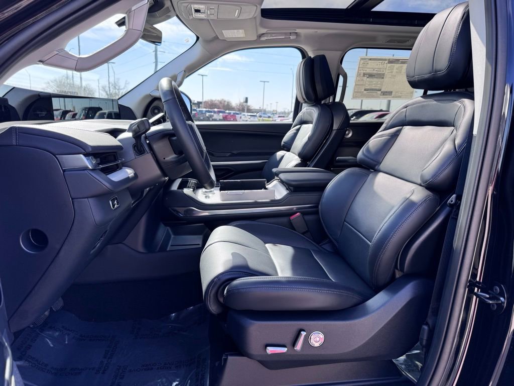 New 2026 Lincoln Navigator L Reserve AWD/4WD image 4