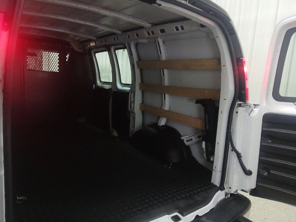 Used 2024 Chevrolet Express 2500 w/ Driver Convenience Package image 18