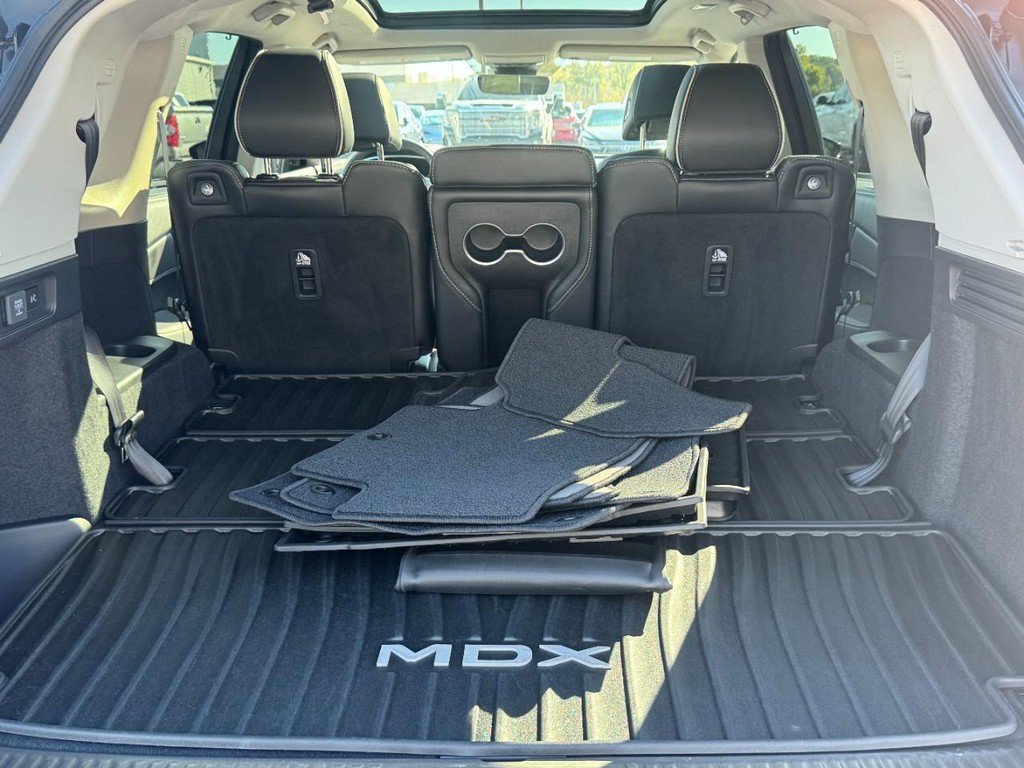 Certified 2024 Acura MDX w/ Advance Package AWD/4WD image 5