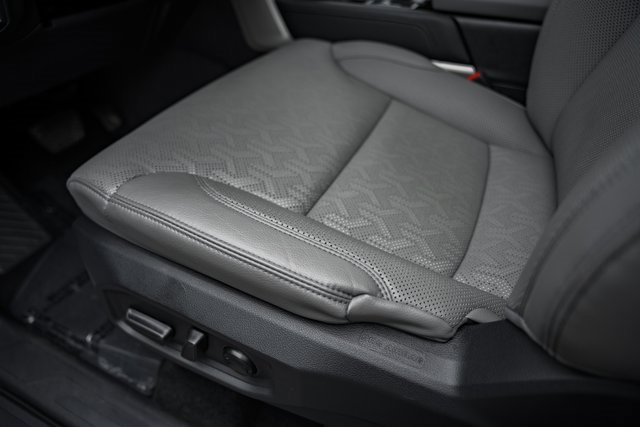 Used 2025 Toyota Tundra Limited image 36