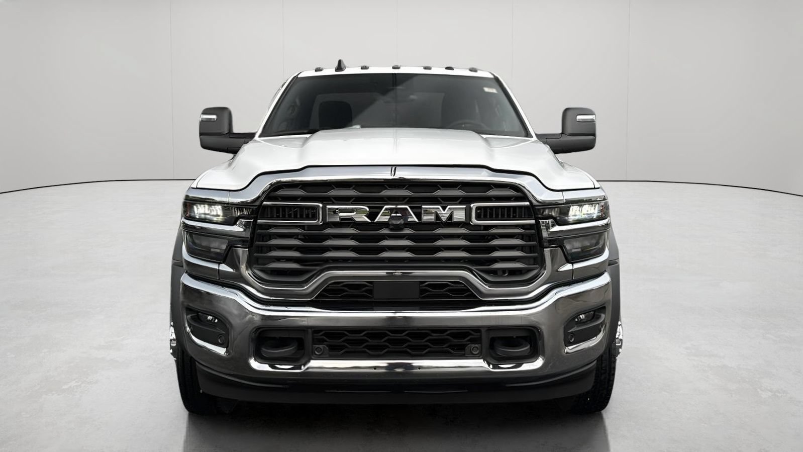 New 2025 RAM 5500 2WD Regular Cab image 9
