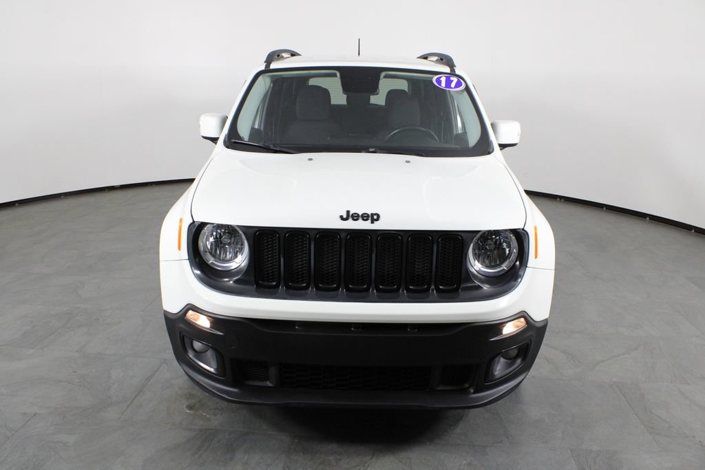Used 2017 Jeep Renegade Altitude FWD image 12