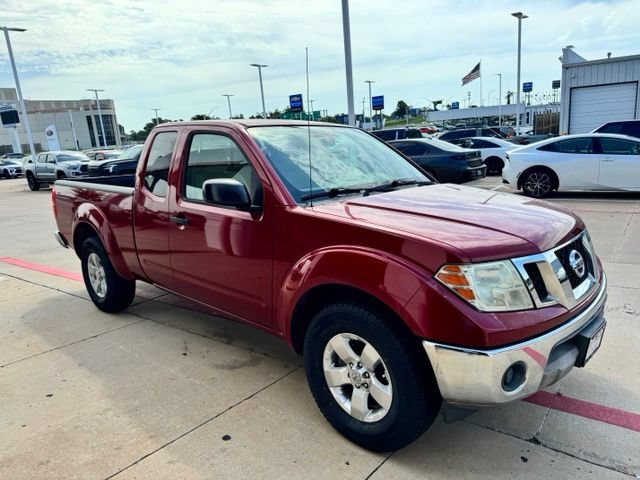 Used 2011 Nissan Frontier SV RWD image 3