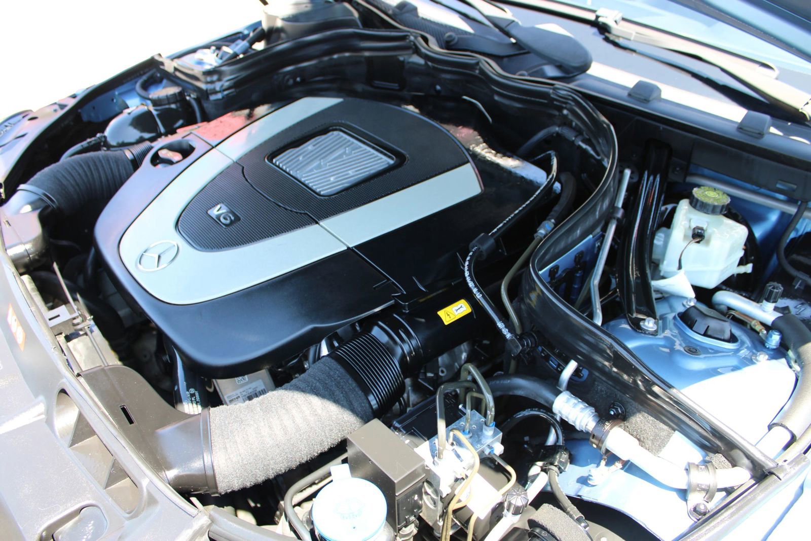 Used 2010 Mercedes-Benz C 300 Sedan image 31