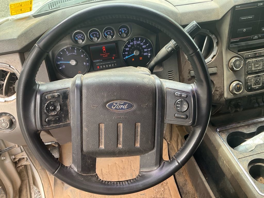 Used 2015 Ford F250 Lariat w/ Lariat Interior Package image 21