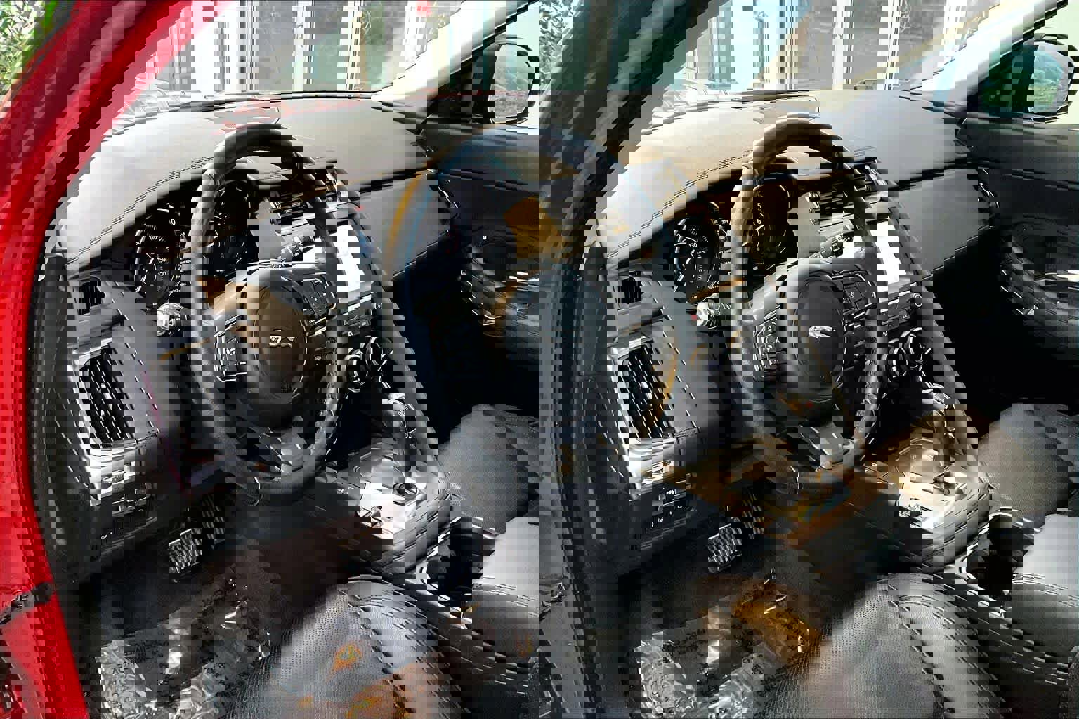 Used 2019 Jaguar E-PACE S image 19