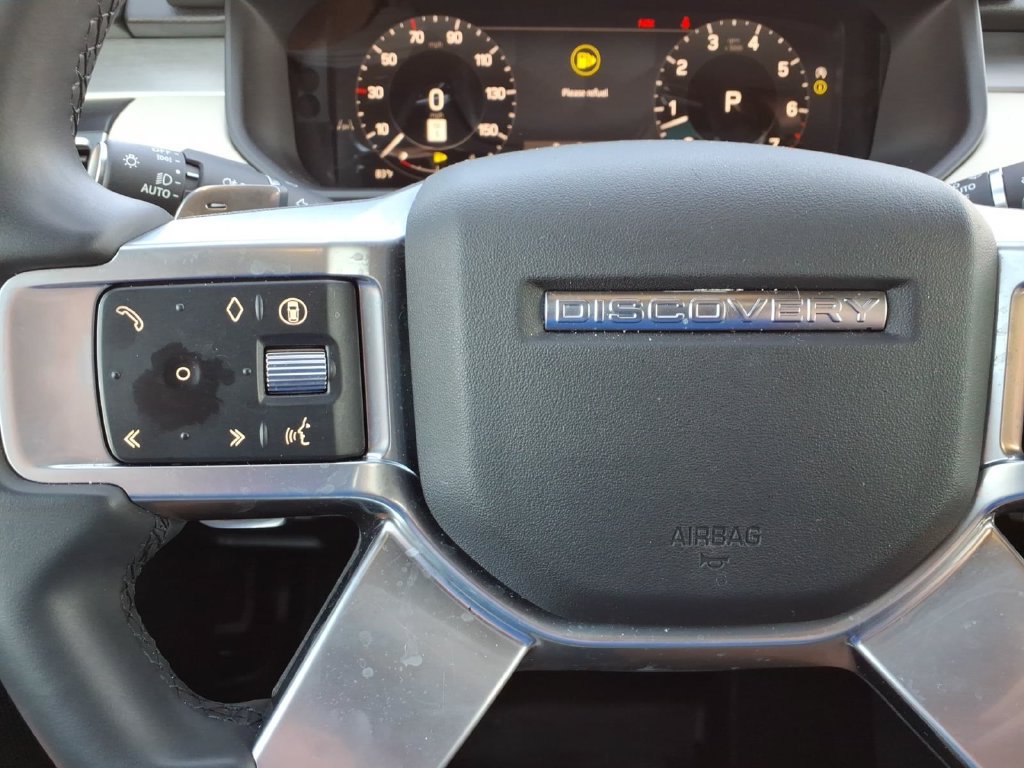 Used 2024 Land Rover Discovery Dynamic SE AWD/4WD image 19