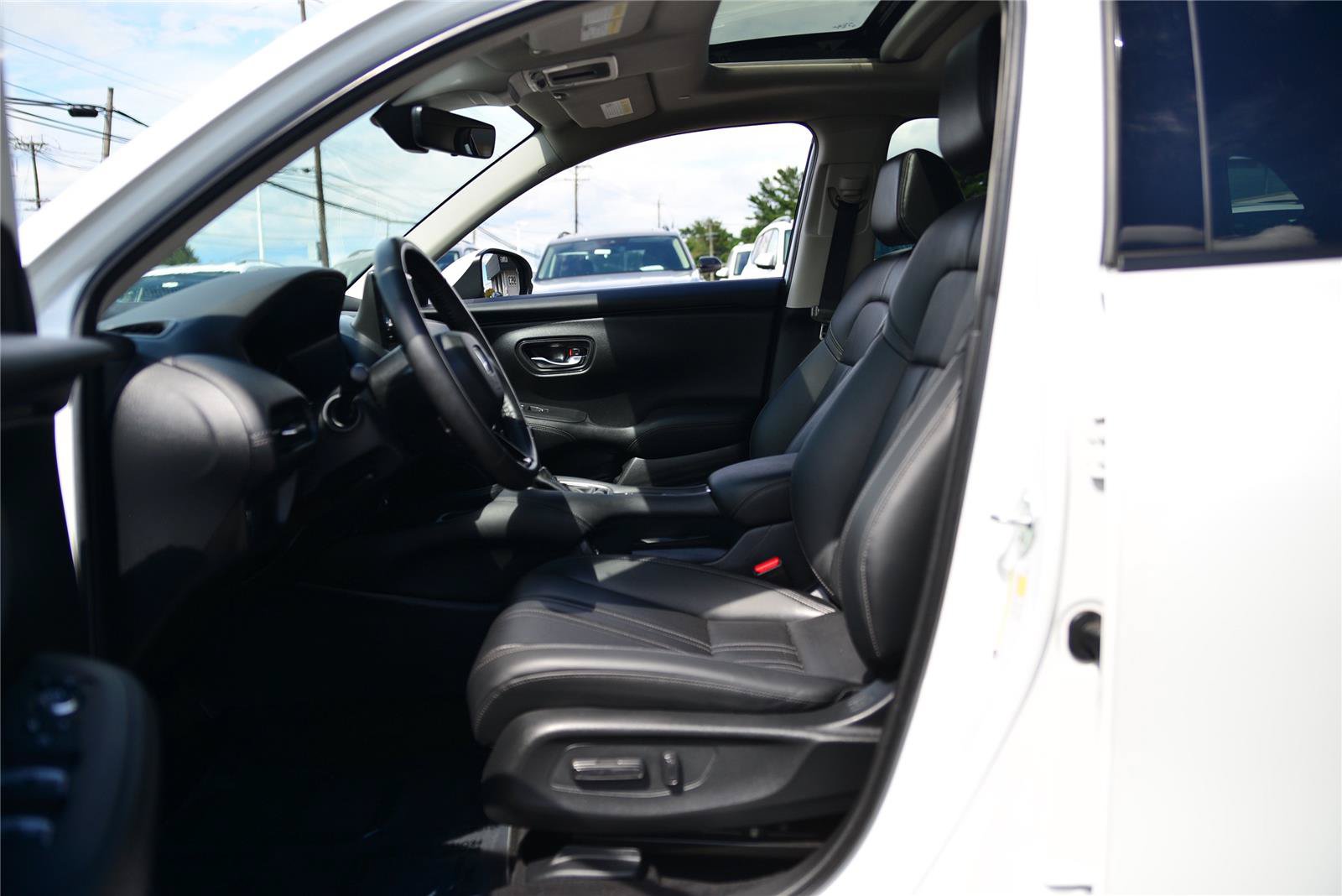 Used 2023 Honda HR-V EX-L image 23