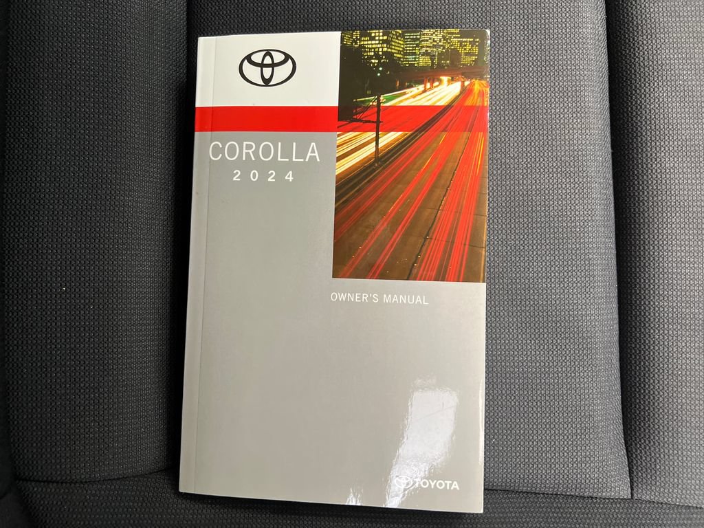 Used 2024 Toyota Corolla LE FWD image 29